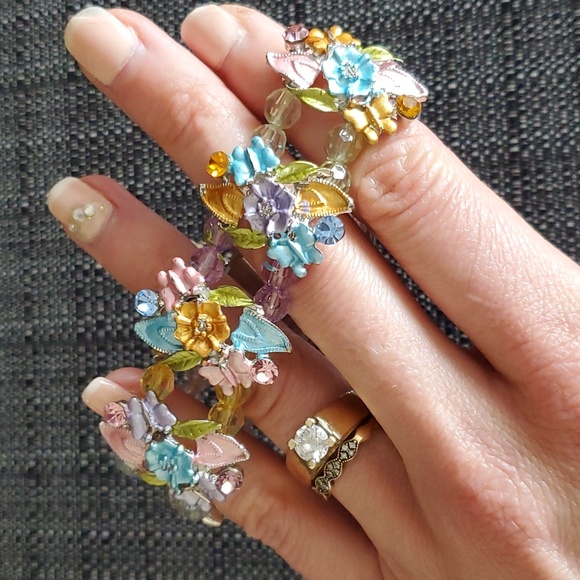 Spring floral watch - Picture 4 of 6